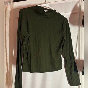 Olivia Rae green turtleneck!